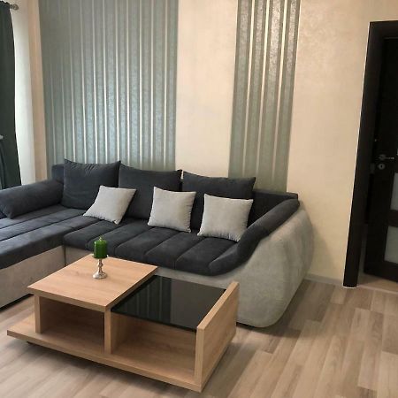 Апартаменты Apartament Piata 1 Decembrie 1918 Решица Экстерьер фото