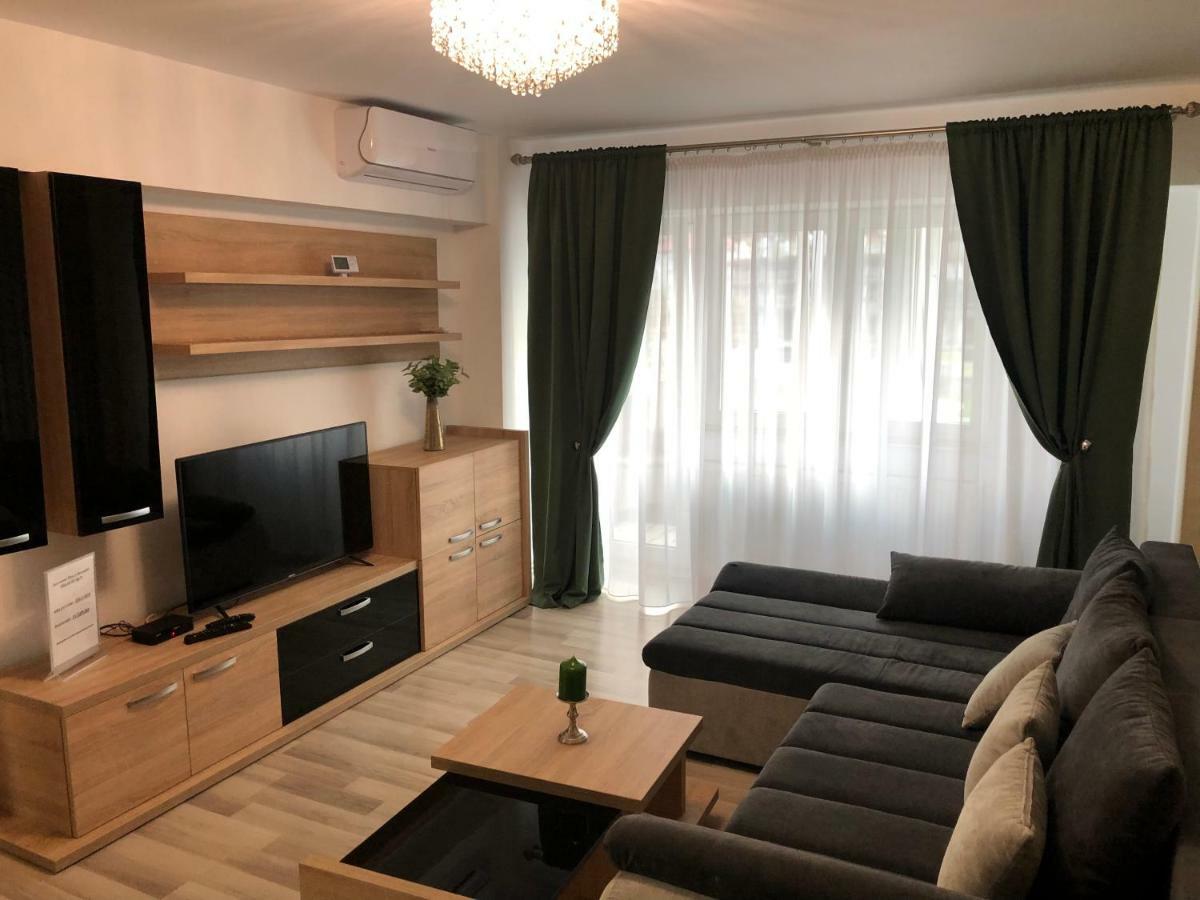 Апартаменты Apartament Piata 1 Decembrie 1918 Решица Экстерьер фото