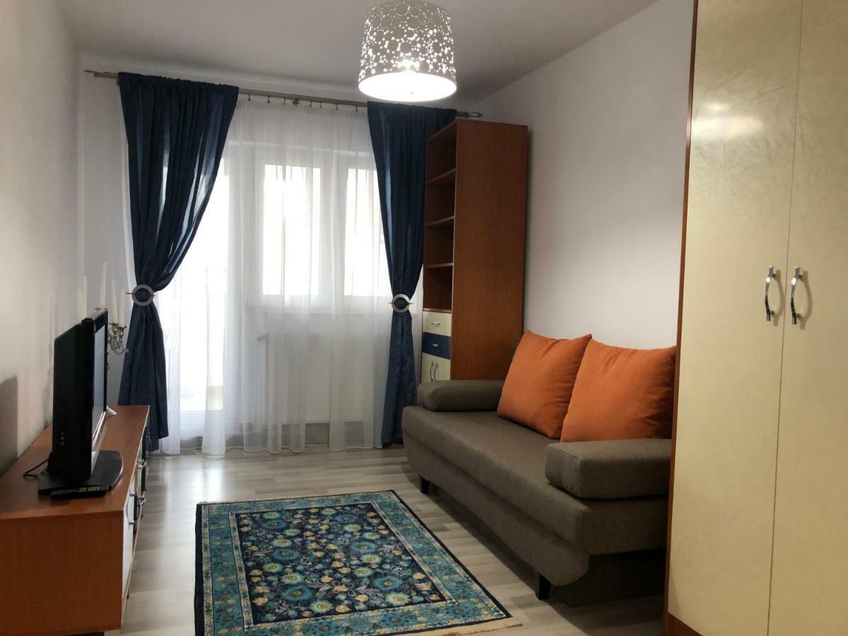 Апартаменты Apartament Piata 1 Decembrie 1918 Решица Экстерьер фото