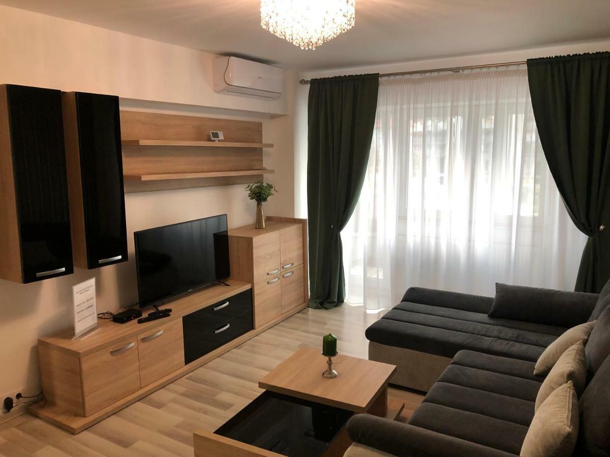 Апартаменты Apartament Piata 1 Decembrie 1918 Решица Экстерьер фото